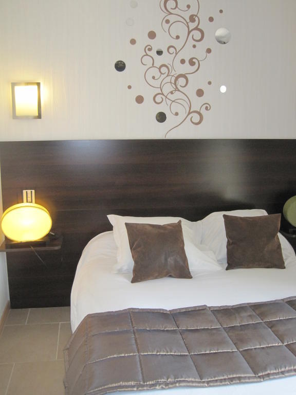 Hotel Restaurant Rive Gauche Bessines-sur-Gartempe Habitación foto